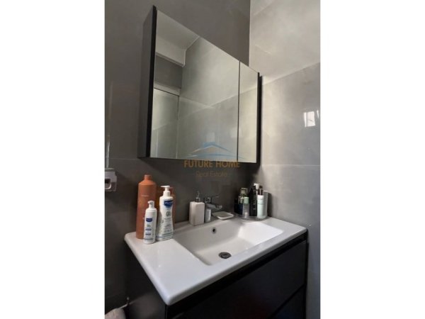 Tirane, shitet apartament 2+1+Ballkon Kati 2, 90 m² 179.000 € 