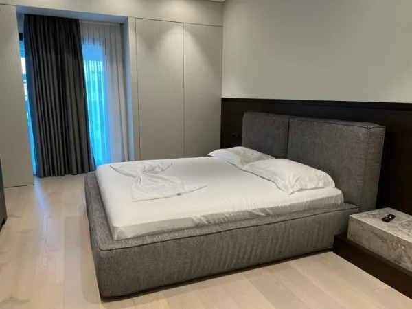 Tirane, shitet apartament duplex 3+1+Ballkon Kati 11, 356 m² 850.000 € (Square 21)