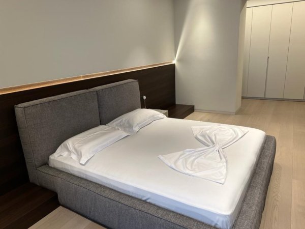 Tirane, shitet apartament duplex 3+1+Ballkon Kati 11, 356 m² 850.000 € (Square 21)