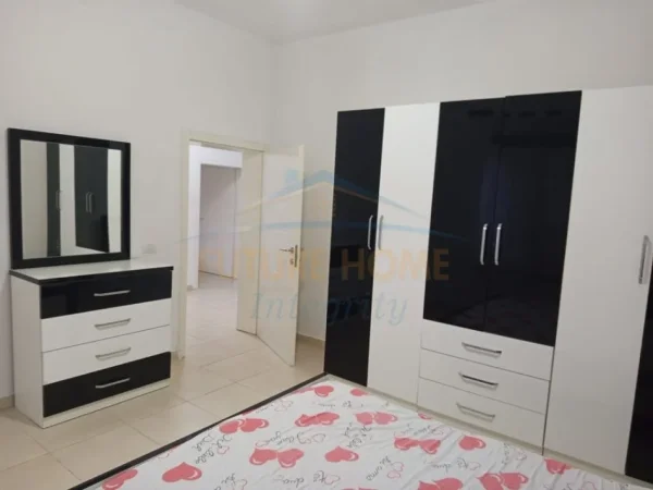 Tirane, jepet me qera apartament 2+1 Kati 1, 95 m² 350 €