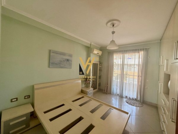 Tirane, jepet me qera apartament 3+1+Ballkon Kati 8, 130 m² 600 € (ASTIR)