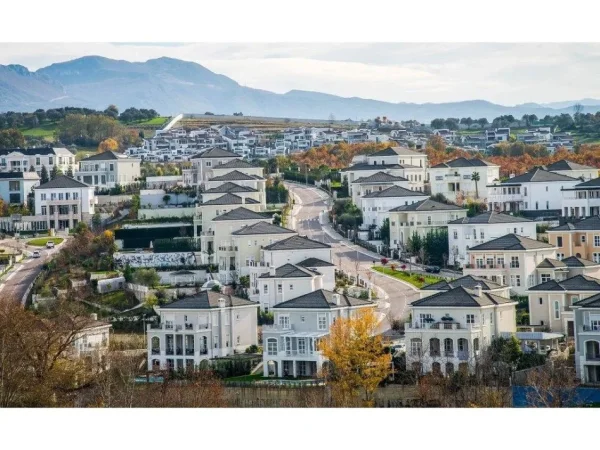 Tirane, shitet Vile , 761 m² 130.743.700 € 