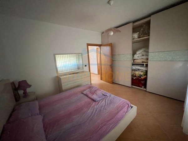 Durres, jepet me qera apartament 3+1+Ballkon , 110 m² 300 € 