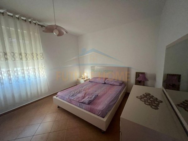 Durres, jepet me qera apartament 3+1+Ballkon , 110 m² 300 € 