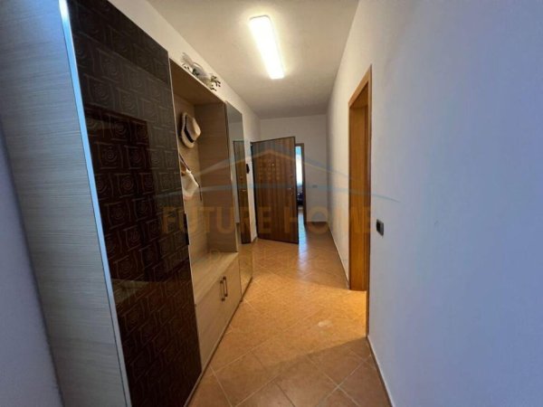 Durres, jepet me qera apartament 3+1+Ballkon , 110 m² 300 € 