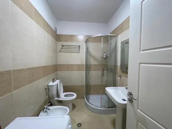 Tirane, shitet apartament 1+1 Kati 3, 62 m² 140.000 € (Brryli Materniteti i ri)