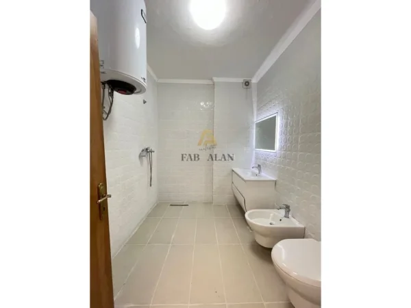 Tirane, shitet 1+1 Kati 9, 64 m² 87.000 € (Yzberisht, Rruga Besim Alla)