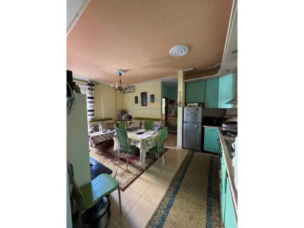 Durres, shitet apartament 2+1+Aneks+Ballkon Kati 1, 79 m² 130.000 € (Golem)