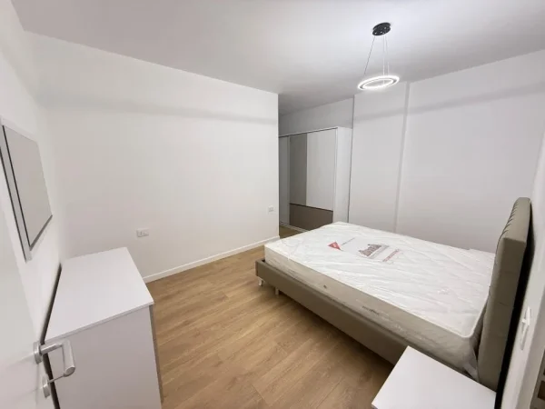 Tirane, jepet me qera apartament 2+1 Kati 5, 96 m² 650 € (Ish profarma rruga xhanfize keko)