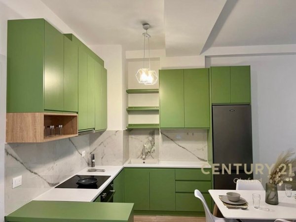 Tirane, jepet me qera apartament 1+1 Kati 3, 61 m² 630 € 