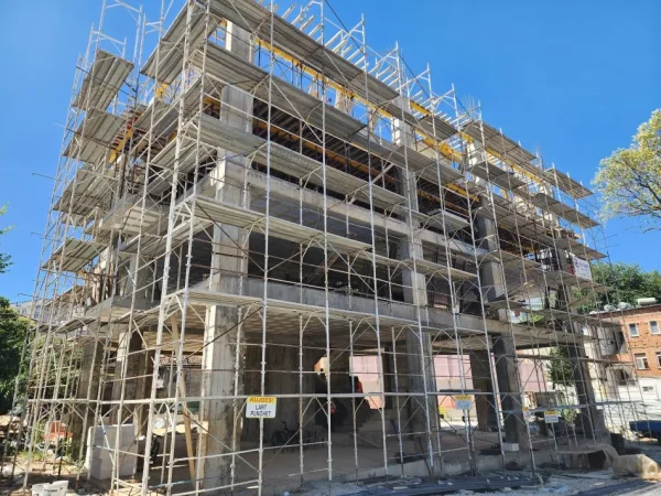 Tirane, Liste me oferta dyqan , 