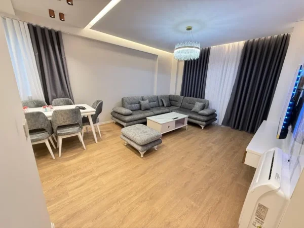 Tirane, shitet apartament 2+1 Kati 3, 105 m² 300.000 € (Kompleksi Fz liqeni i thate)