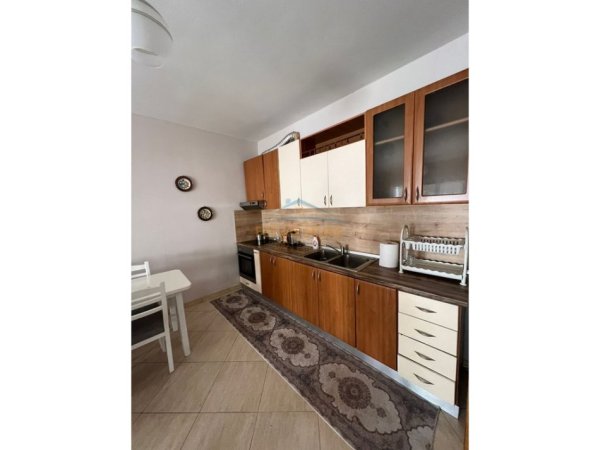 0683487469 Tirane, jepet me qera apartament 2+1+Ballkon Kati 1, 120 m² 620 € (Perball Vizion Plus)