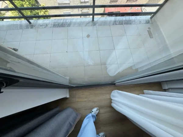 Tirane, shitet apartament 1+1 Kati 5, 54 m² 85.000 € (Rruga e qelqit, Kombinat)