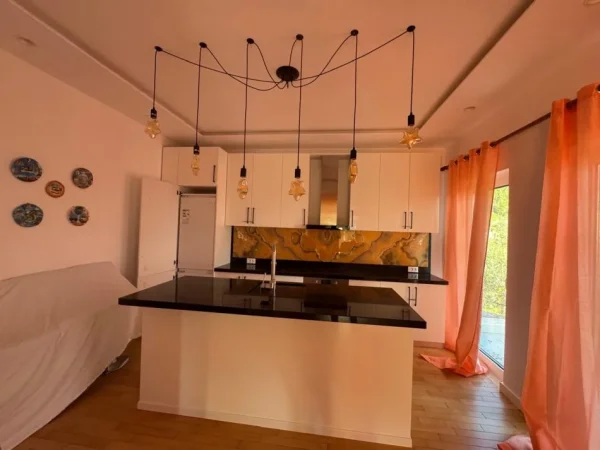 SHITET VILE 2 KATESHE NE LINZE -DAJT   349 m² 600.000 €