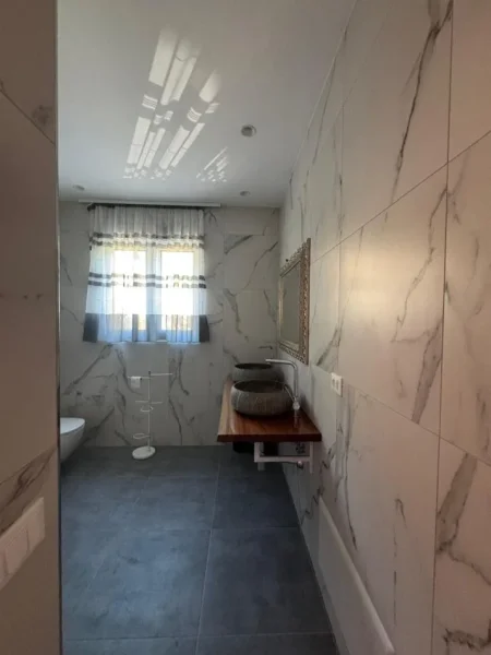 SHITET VILE 2 KATESHE NE LINZE -DAJT   349 m² 600.000 €