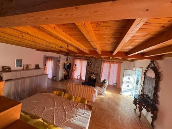 SHITET VILE 2 KATESHE NE LINZE -DAJT   349 m² 600.000 €