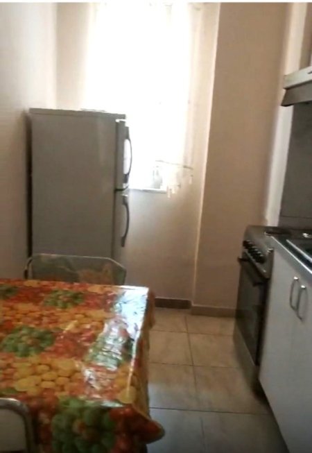 Tirane, jepet me qera Vile 2+1 Kati 1, 80 m² 410 € (Ish Tregu Elektrike/Rruga Sali Nivica)
