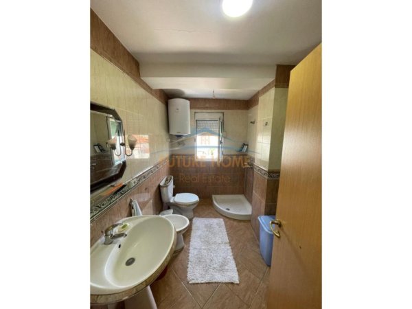 Tirane, shitet apartament 3+1+Ballkon Kati 6, 99 m² 150.000 € (Brryli)