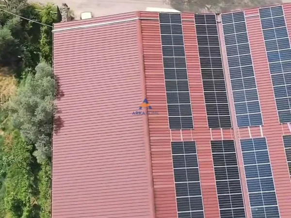 Tirane, jepet me qera magazine Kati 0, 500 m² 1.500 € (NE BERZHITË)