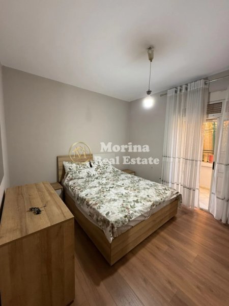 Tirane, jepet me qera apartament 2+1 Kati 3, 120 m² 900 € (Kafe Flora)