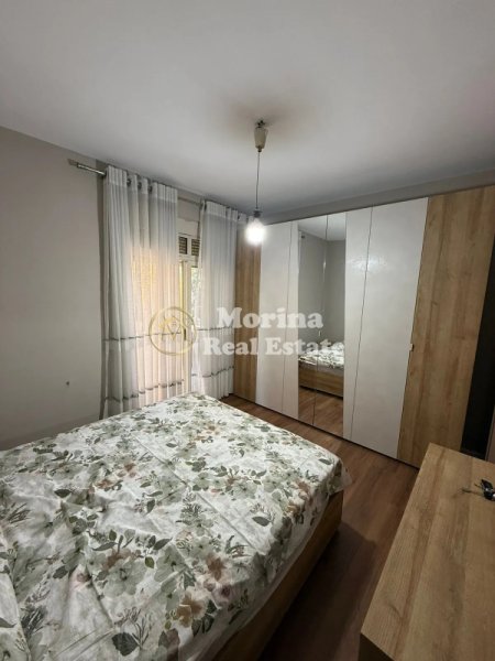 Tirane, jepet me qera apartament 2+1 Kati 3, 120 m² 900 € (Kafe Flora)