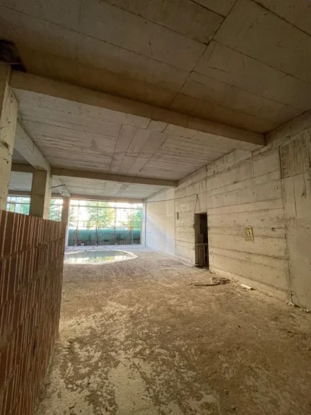 Durres, jepet me qera ambjent biznesi Kati 0, 122 m² 2.200 € 