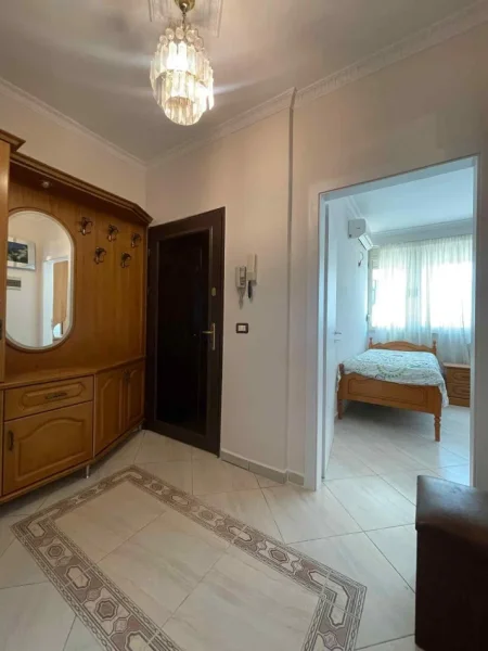 Tirane, jepet me qera apartament 2+1+Ballkon Kati 6, 90 m² 600 € (ISH PARKU)