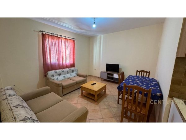 Tirane, jepet me qera apartament 1+1 Kati 3, 61 m² 630 € (KOMPLEKSI KONTAKT)