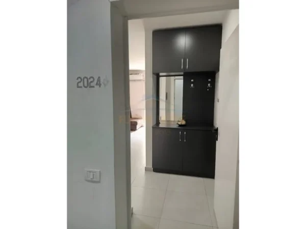 Tirane, jap me qera apartament 1+1 Kati 1, 70 m² 550 € 