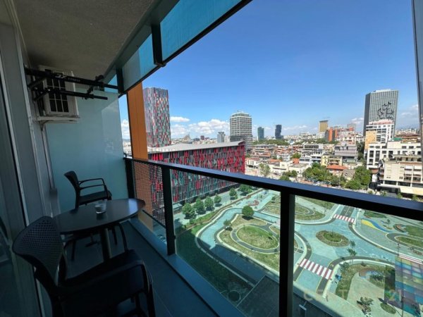 Tirane, jepet me qera apartament 1+1 Kati 10, 90 m² 1.200 € (Ambasador 3)