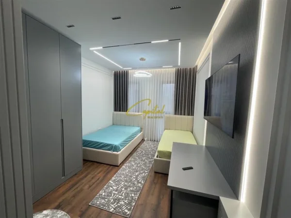 Tirane, jepet me qera apartament 2+1 Kati 0, 115 m² 1.000 € (KOMPLEKSI ARLIS)