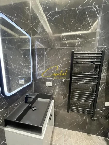 Tirane, jepet me qera apartament 2+1 Kati 0, 115 m² 1.000 € (KOMPLEKSI ARLIS)