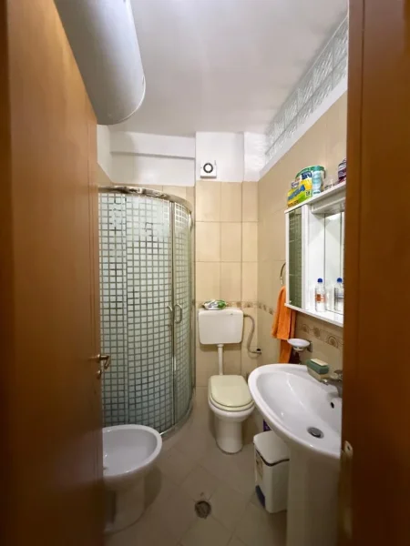 Vlore, shitet apartament 1+1 Kati 3, 70 m² 110.000 € (Rruga e Cipajve)