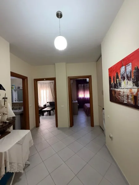 Vlore, shitet apartament 1+1 Kati 3, 70 m² 110.000 € (Rruga e Cipajve)