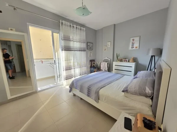 Tirane, shes apartament 2+1 , 130.000 € (Fresku)