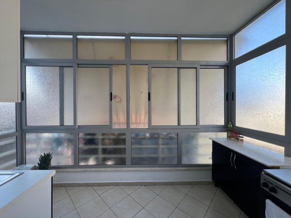 Tirane, shitet apartament 1+1 , 67 m² (Tek Melisa)