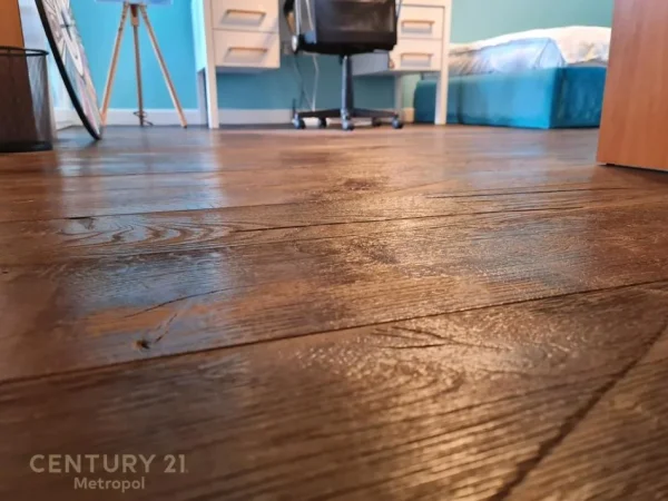 Tirane, jepet me qera Vile 3+1+Ballkon Kati 3, 590 m² 3.500 € (Long Hill Rezidence)