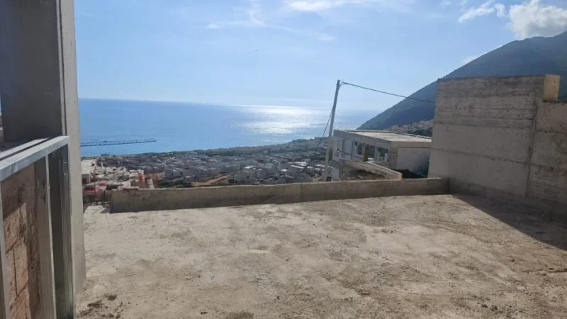 Vlore, shitet Vile 3+1 Kati 0, 196 m² 1.000.000 € 