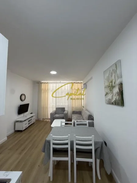 Tirane, jepet me qera apartament 1+1 Kati 7, 70 m² 450 € (ASTIR)