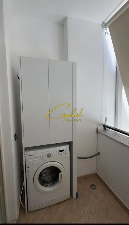 Tirane, jepet me qera apartament 1+1 Kati 7, 70 m² 450 € (ASTIR)