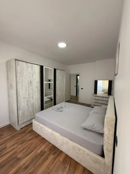 Tirane, jepet me qera apartament 1+1 Kati 7, 65 m² 451 € (Astir)