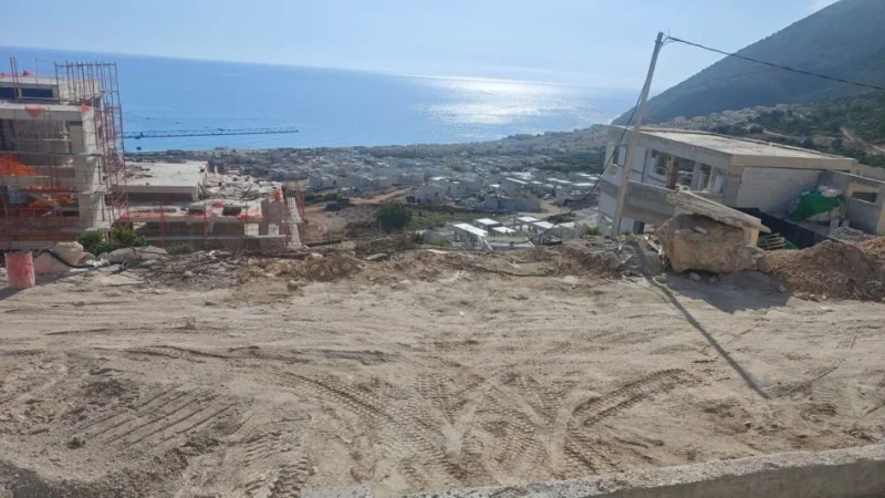 Dhermi - Palase, shitet Vile 2 Katshe Kati 2, 330 m² 1.000.000 € (Palase)