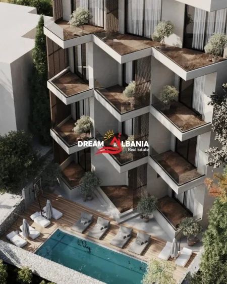 Tirane, shitet Vile Kati 1, 940 m² 1.900.000 € (Në Ksamil)