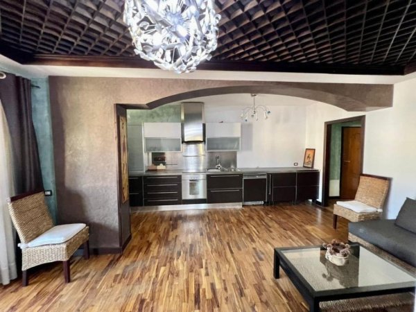 Tirane, shitet apartament 2+1 , 117 m² (BLLOKU)