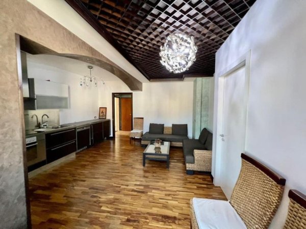 Tirane, shitet apartament 2+1 , 117 m² (BLLOKU)