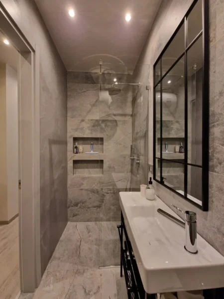 Tirane, jepet me qera apartament 1+1 Kati 3, 60 m² 600 € (la fontana)