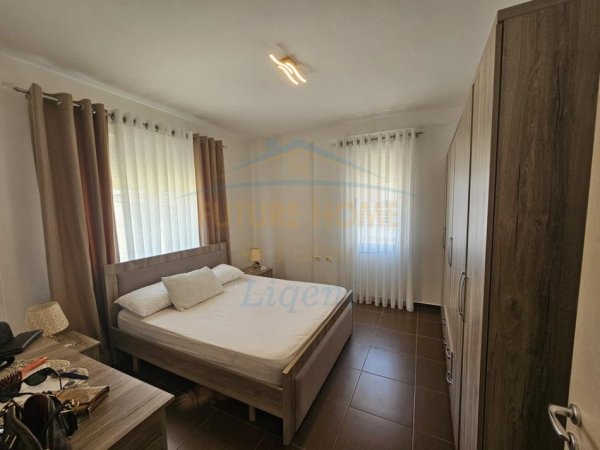 Tirane, jepet me qera apartament 2+1+Ballkon Kati 2, 100 m² 650 € 