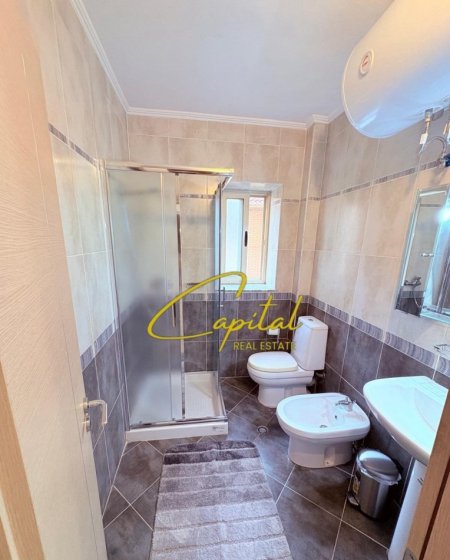 Tirane, jepet me qera apartament 1+1 Kati 3, 60 m² 500 € (SHKOLLA E BALETIT)