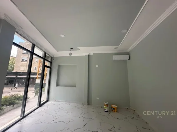 Tirane, jepet me qera ambjent biznesi Kati 0, 60 m² 1.500 € 